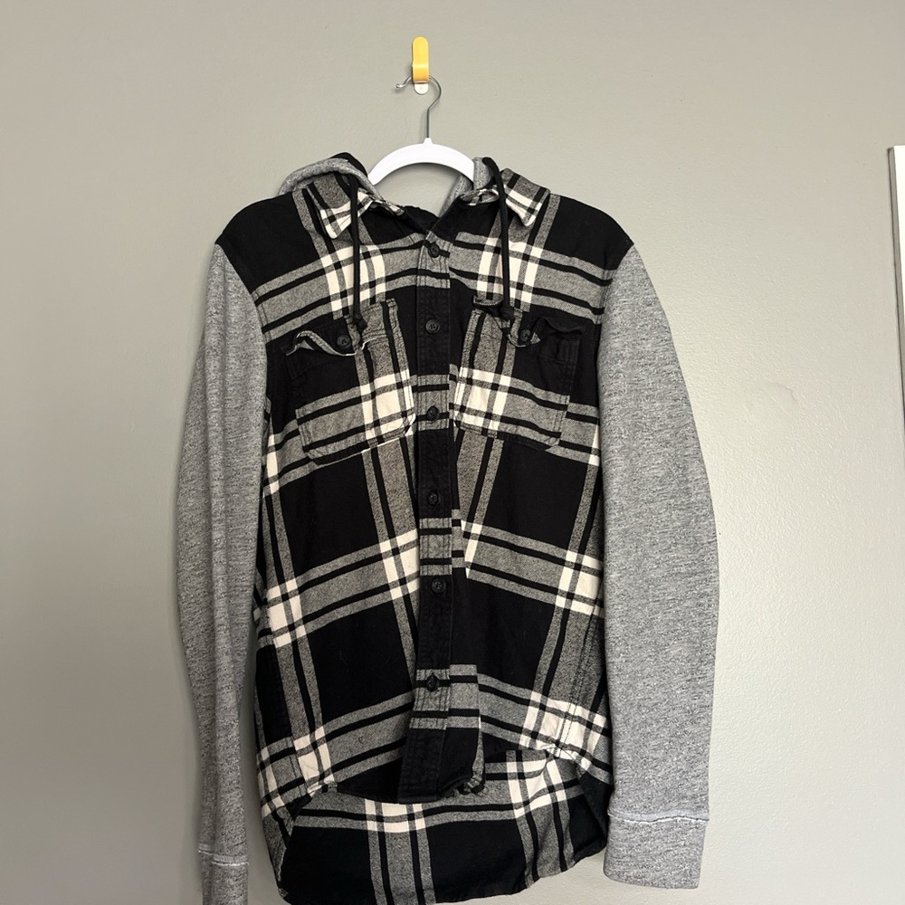 Hollister Black and White Plaid Men's Shirt